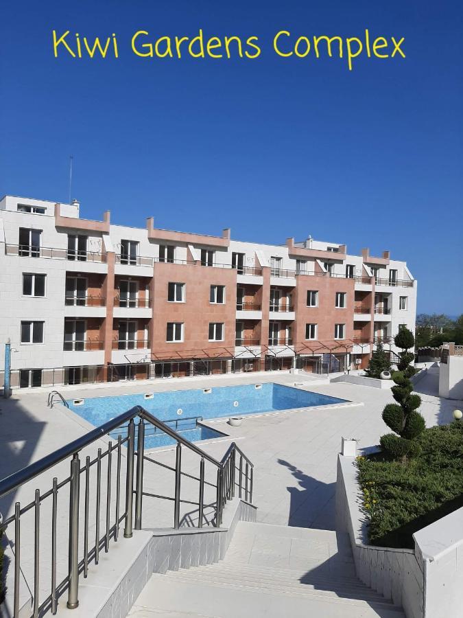 Apartment-Studio Daisy In Kiwi Gardens Complex 比亚拉 外观 照片