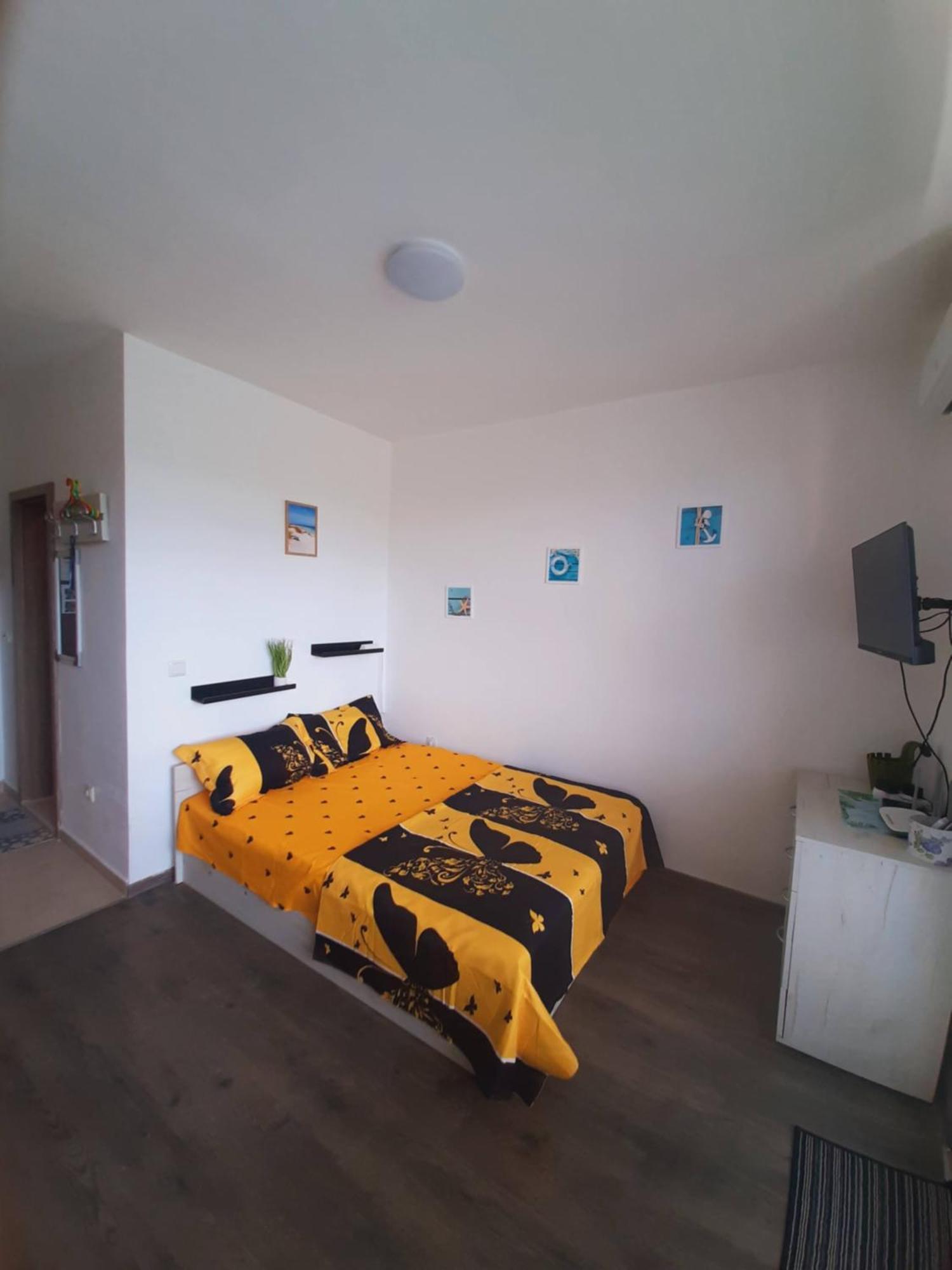 Apartment-Studio Daisy In Kiwi Gardens Complex 比亚拉 外观 照片
